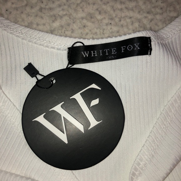 White Fox Crop Top - Picture 3 of 4